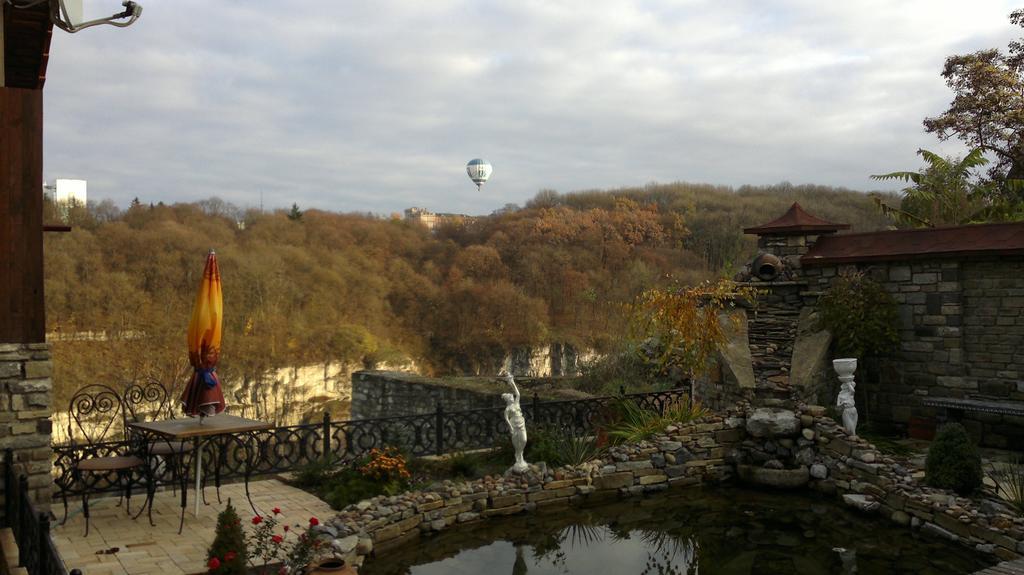 Guesthouse Grand Canyon Kamianets-Podilskyi Exterior photo